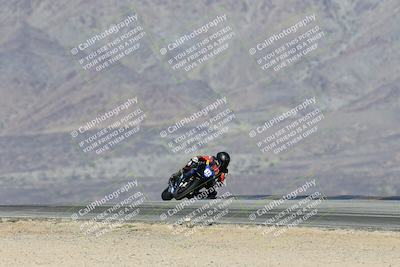 media/Dec-07-2025-CVMA (Sun) [[3e7d2de5dc]]/Race 7-Formula Lightweight Twins Shootout/